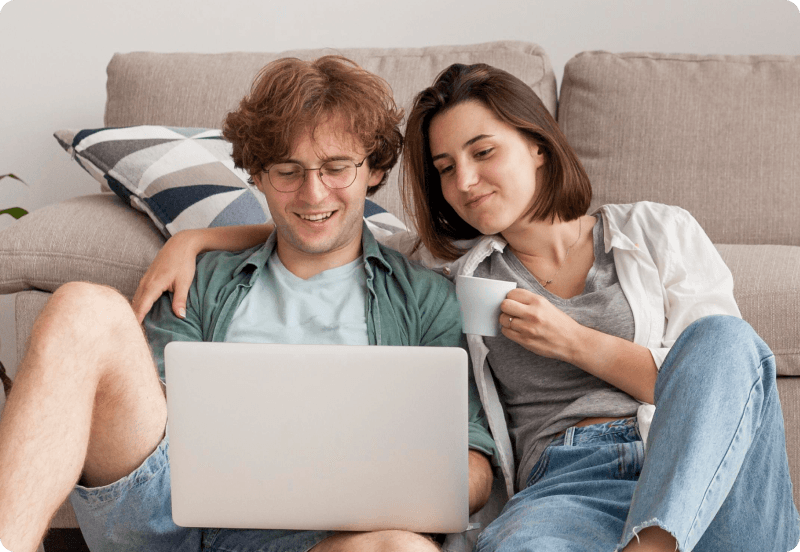 Two expats comparing health insurance options in Argentina