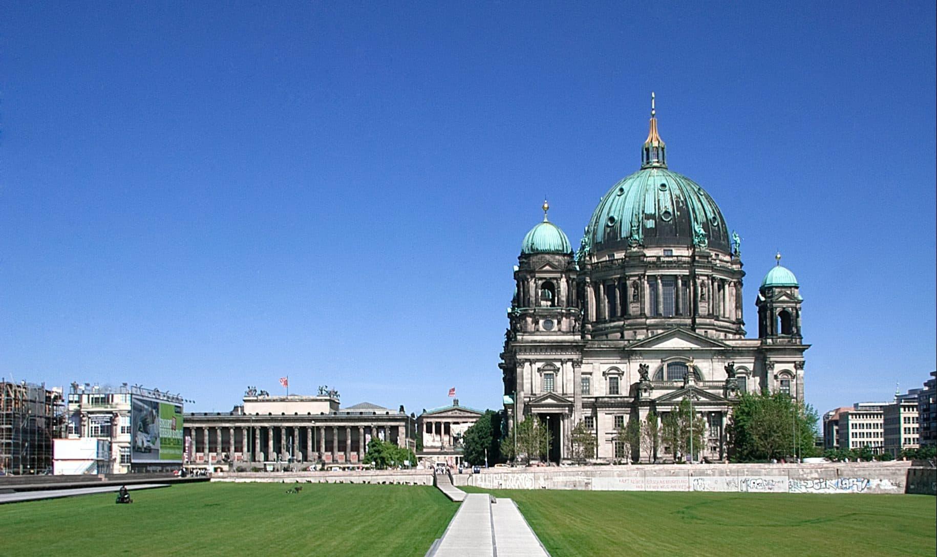 Berliner Dom in the summer with no clouds